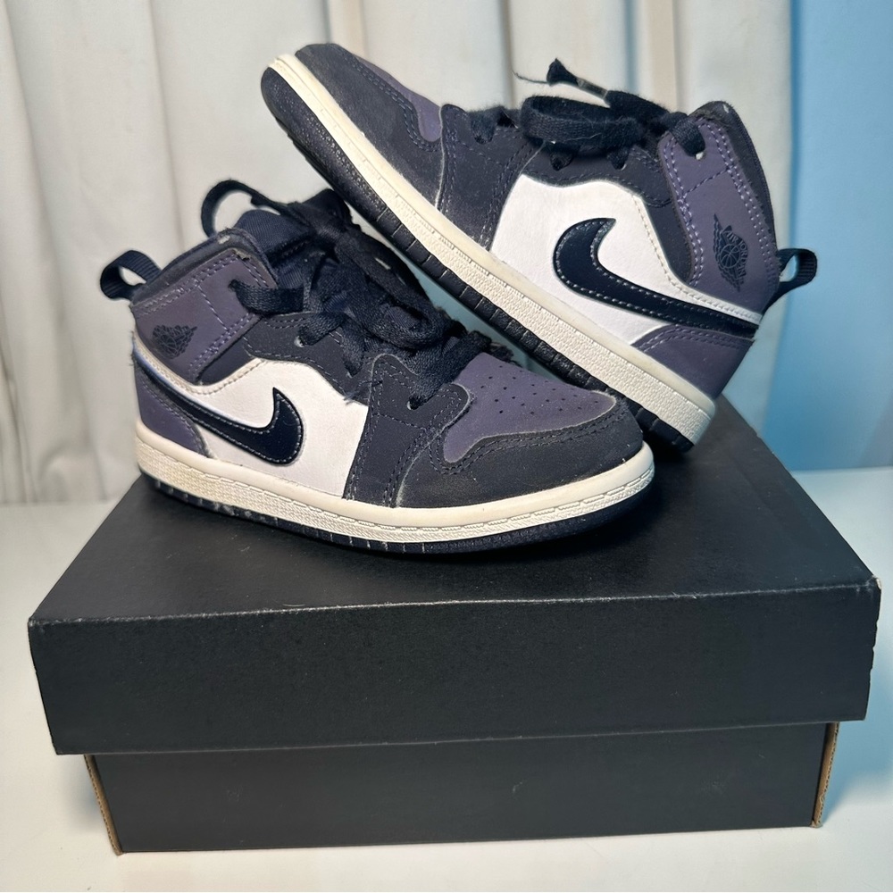 Toddler Jordan 1 Mid in Navy Size 9c